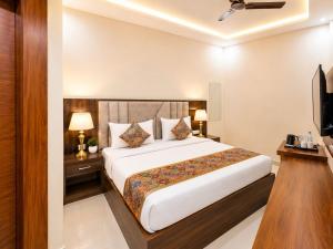 Hotel Urban Inn - The RK Hospitality Group #Prem Mandir #Chaar Dham Fully AC