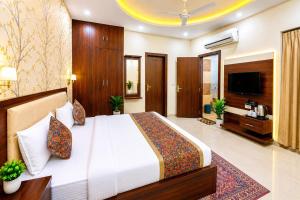 Hotel Urban Inn - The RK Hospitality Group #Prem Mandir #Chaar Dham Fully AC