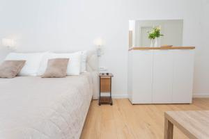 Sea View Old Town Studio by Riva