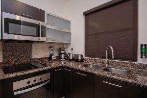 205 C: Centrally located Apto. with ocean view