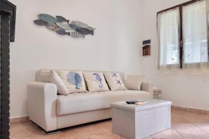600m from the beach - Garden and Sea View img11