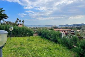600m from the beach - Garden and Sea View img24