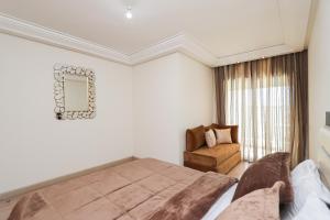 Perfect Stay Near Seafront with Beautiful City View