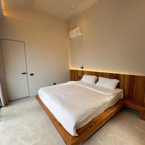 Suave Villa 3BR Forest Retreat KPN