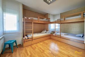 Casa con Piscina Privada, Barbacoa y Sala Juegos, Creixell
