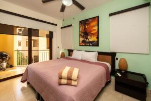 Faro 201 Beachfront apartment with ocean view, close to 5th Av