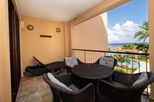 Faro 201 Beachfront apartment with ocean view, close to 5th Av