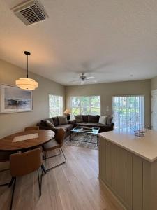 Right Direction Rentals 1 Bedroom Villa 9981