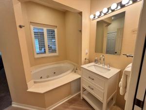 Right Direction Rentals 1 Bedroom Villa 9981
