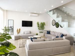 Luxurious Villa in Gammarth with Private Pool and Garden Views