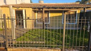 Monoambiente con jardin y patio