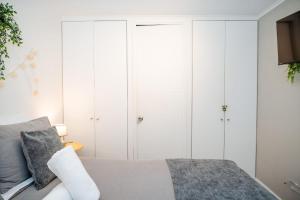 Comfortable Downtown Apartment for 2