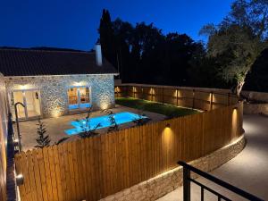 Newly Built Stone Villas with Private Swimming Pools and Gardens - The Four Counts