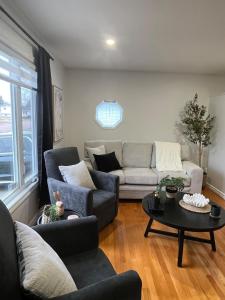La Maison Lumiere with sunroom