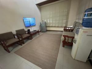 Full house, 2 Bedroom & kitchen