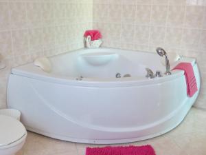 BUTTERFLY GARDEN BOUTIQUE RESIDENCE by Luxury View EX LG Apts and Villas, A Lifestyle Destination 1 to 3 bedroom units 110 to 190 sqmtr, 2 FULL Bathrooms, Rain shower, Complete kitchen, FREE Fast Fiber WIFI, 55" SMART TVs, 24-7 Staff, SPA BATH, FREE 