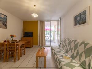 3 BED APARTMENT WITH GARDEN