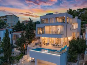 Luxury villa Fleur with pool