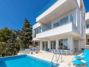 Luxury villa Fleur with pool