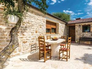 Villa Serena with pool
