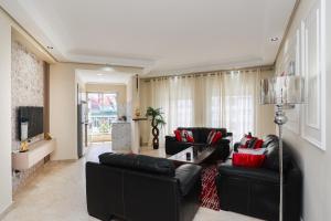New Cozy Studio in Maarif High-Speed WiFi & Parking