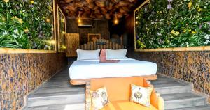 MANJILAND Luxury Pool Villa Pattaya Walking Street