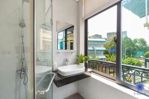 P203Furnished Apartment Room, 5-Min to TSN Airport