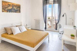 Large Family Apartment - 4 Bedrooms with free parking near San Paolo Metro & University by RHR
