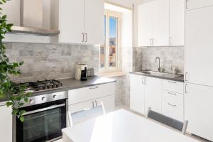 Large Family Apartment - 4 Bedrooms with free parking near San Paolo Metro & University by RHR img13