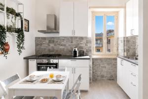 Large Family Apartment - 4 Bedrooms with free parking near San Paolo Metro & University by RHR img16