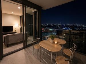 Luxurious City Skyline View near Accor Stadium