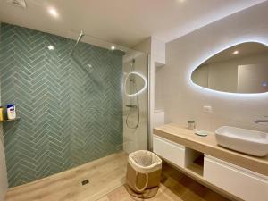 Logement mitoyen au centre-ville - 4 pers. - FR-1-495-159