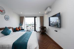 Spring Suites by Tai Tam