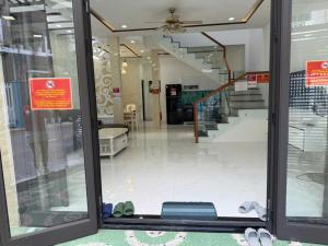 LH Luxury House