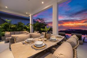 Red Sky Beach View Villa