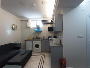 Maya Apartment