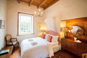 Tulbagh Country Guest House - Cape Dutch Quarters