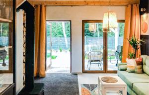 2 Bedroom Beautiful Home In Kopalino