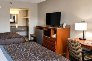 Days Inn by Wyndham Apple Valley Pigeon ForgeSevierville