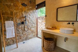 Villa Kali Maa Stylish 3BR 5 Min Walk to Beach