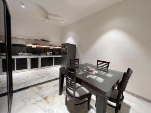 Cozy Loft 301 2BHK Malviya Nagar