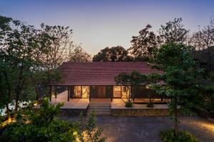 SaffronStays Lokahi