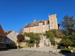 T4 centre-ville historique Montluçon proche gare