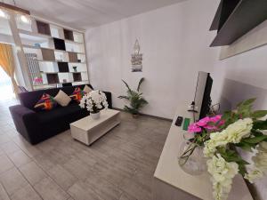 SunWave 1BR Apartment - Beach Pool & Spa Resort prima linie