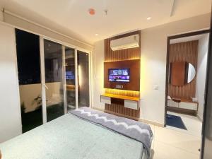 Vetri Homes V