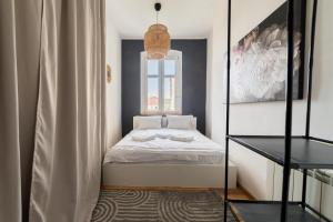Kopernika Old Town Apartment by BookingHost