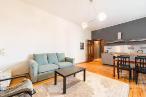 Kopernika Old Town Apartment by BookingHost