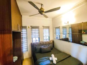 Modern 6-Bedroom House at Kajang by HCK