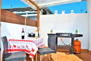 Apartment 30 meters from the beach