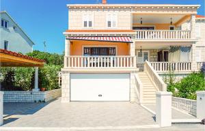 Awesome Apartment In Lumbarda With Wifi